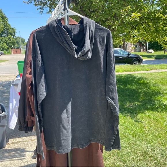 Forever 21 “Fear the Youth” faded hoodie - Picture 3 of 4